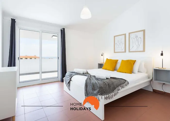 #171 Pateo 2 Flat By Home Holidays