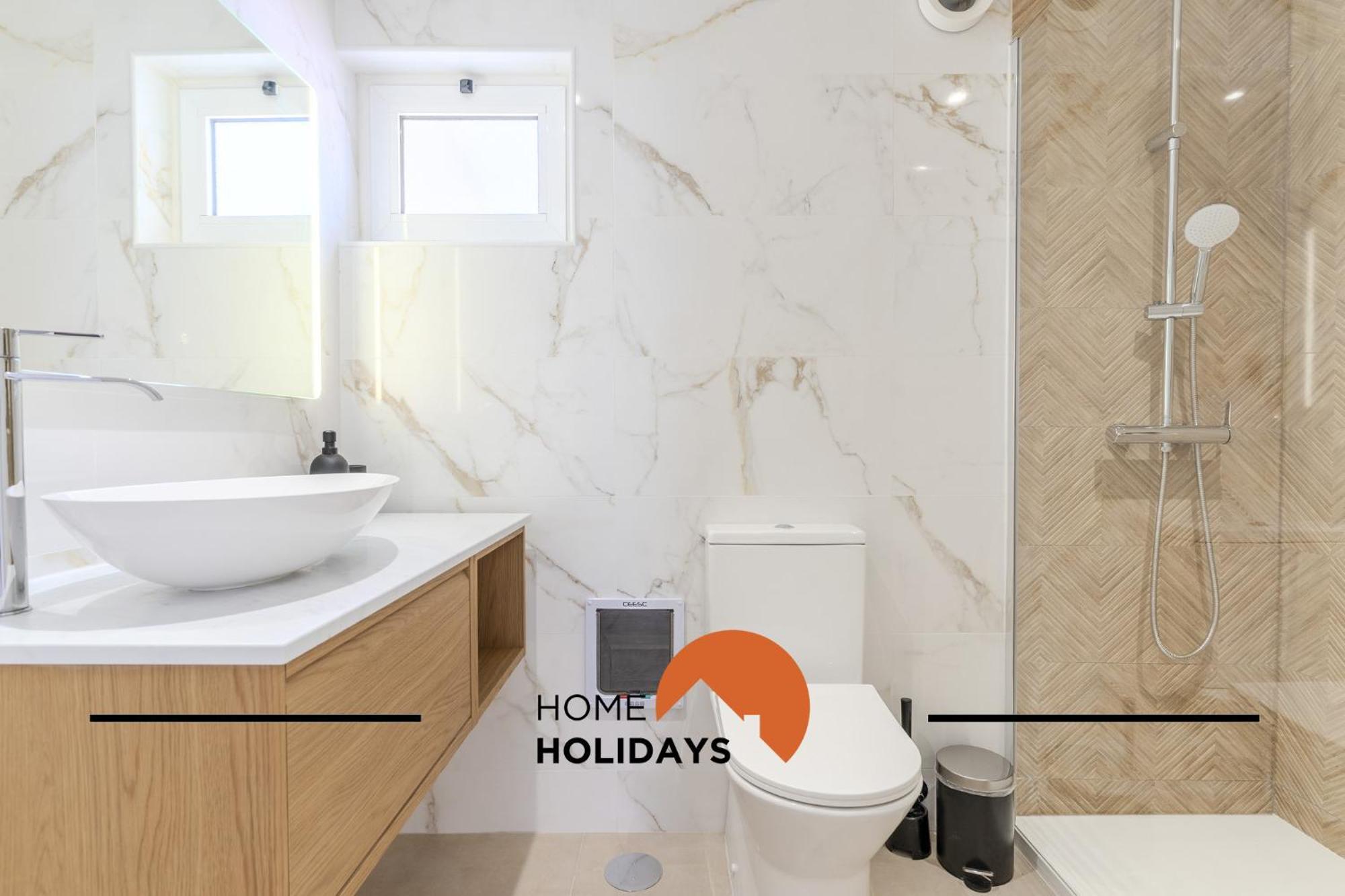 #171 Pateo 2 Flat By Holidays Сasa de vacaciones *